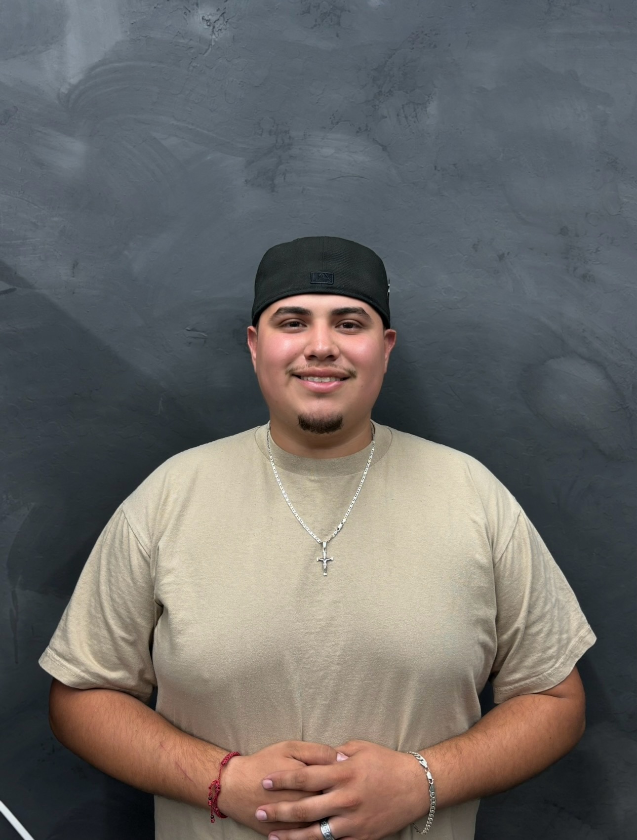 Emiliano Quintero, Lano Blendz barber at District 91